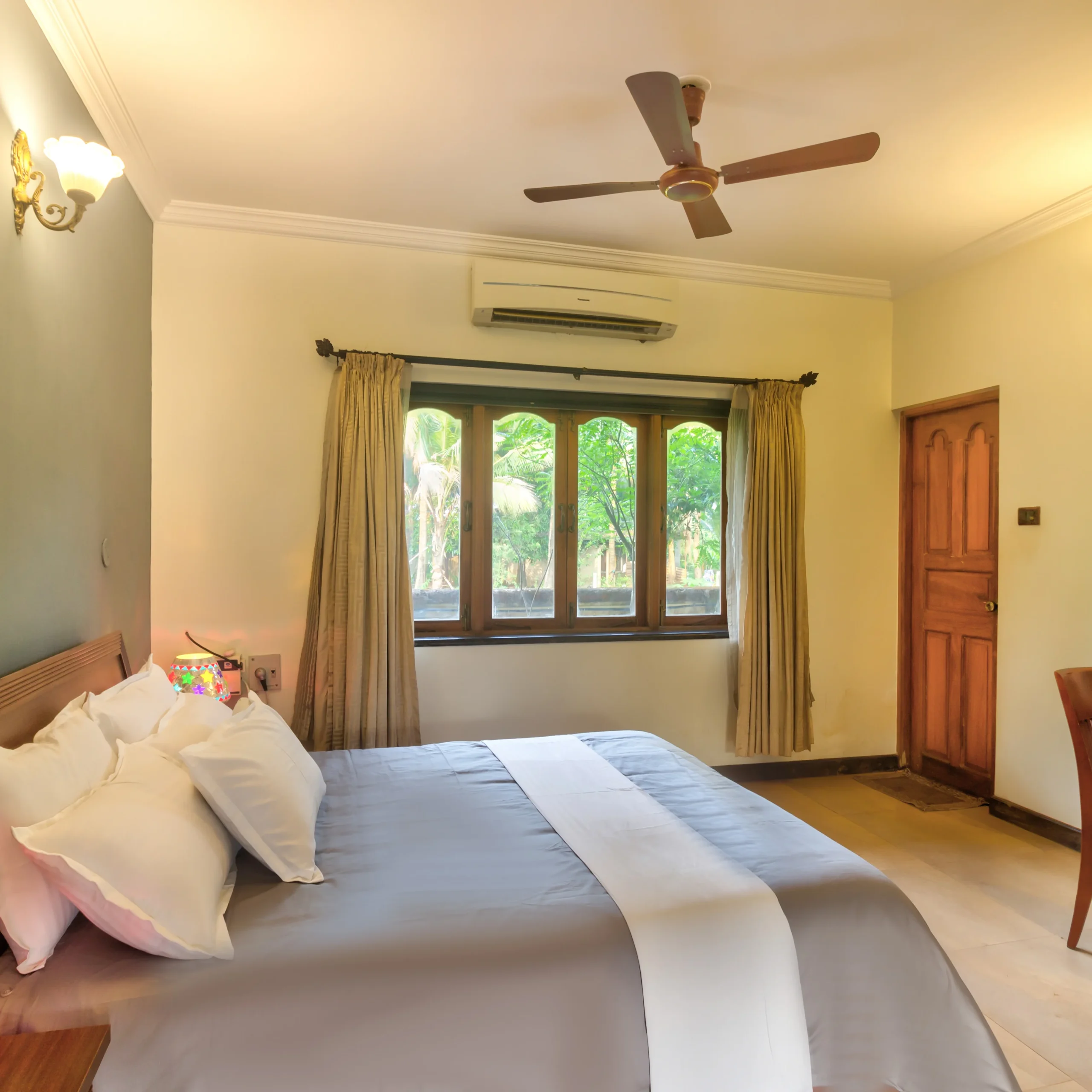 Luxury Villa with Private Swimming Pool